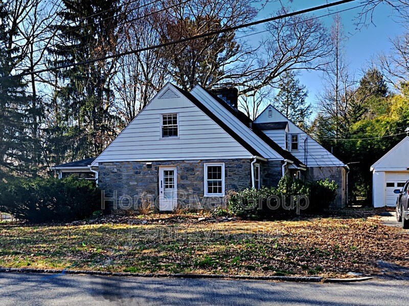 Primary Photo - 914 Mt Holyoke Pl