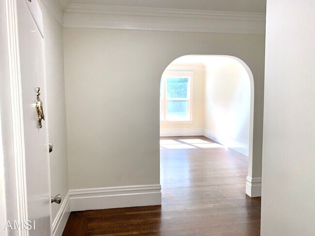 Foto del edificio - 1 br, 1 bath House - 1505 Gough Street #9