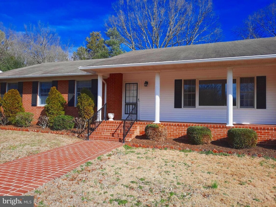 21692 Potomac View Dr, Leonardtown, MD 20650 House Rental in Leonardtown, MD