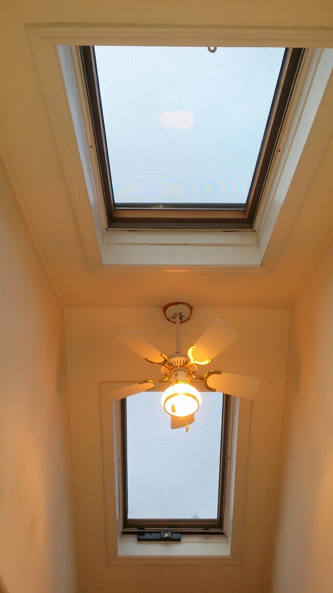 Building Photo - 5099 Rathbun Rd