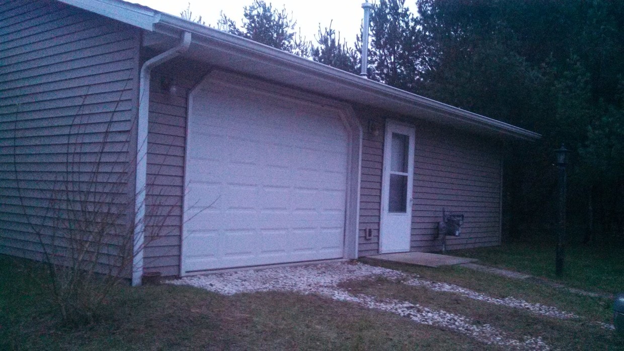 Primary Photo - N1453 Spencer Lake Ct