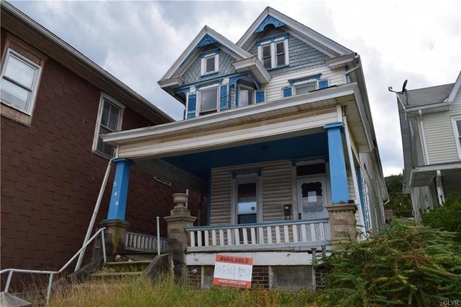 Building Photo - 344 N 1st St