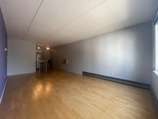 Building Photo - 3512 Bryant Ave S