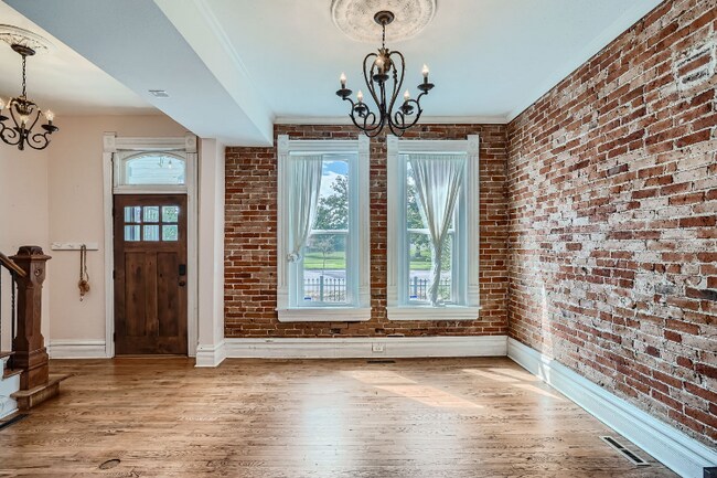 Photo - 1148 Mariposa St Townhome