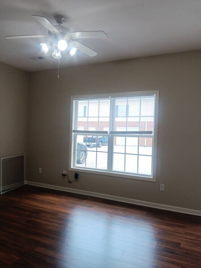 Foto del interior - Copper Ridge LLC