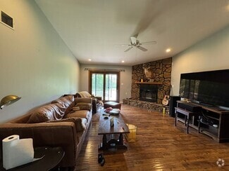 Building Photo - 6050 S Sinclair Rd