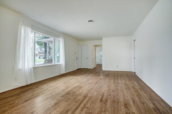 Foto del edificio - 3807 Murworth Dr