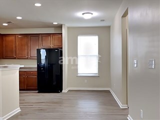 Foto del edificio - 205 Short Woods Ct