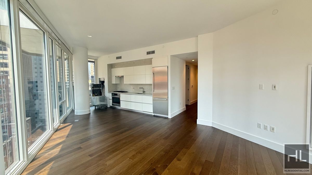 Foto principal - East 44th Street