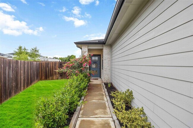 Building Photo - 2802 Wingmore Ln