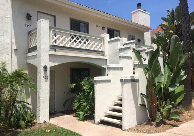 Front stairs - 9414 Twin Trails Dr