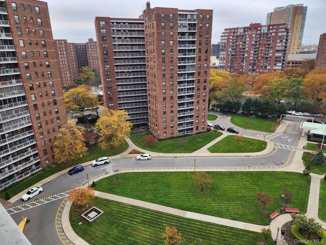 Foto del edificio - 61-35 98th St