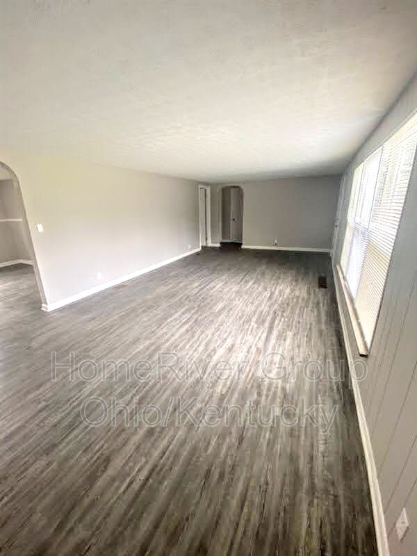 137 Chapel Rd, Amelia, OH 45102 House Rental in Amelia, OH