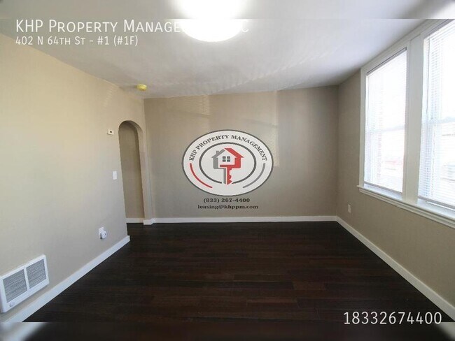 Building Photo - ONE MONTH FREE RENT! Newly Rehabbed 1 Bedr...