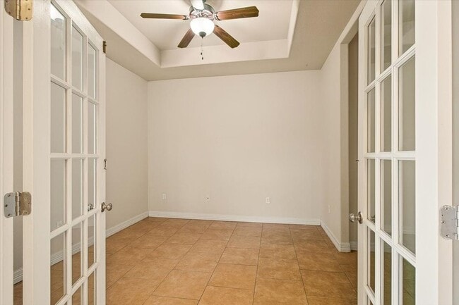 Building Photo - 6901 Anastasia Dr