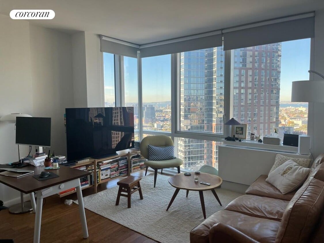 Foto principal - 66 Rockwell Pl