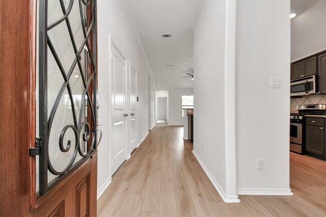 Foto del edificio - 3002 Kainer Meadows Ln