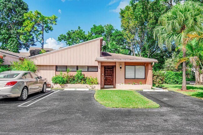 Foto del edificio - 166 Sparrow Dr