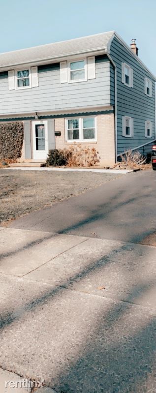 Primary Photo - 3 br, 1 bath Townhome - 501 General Sutter...