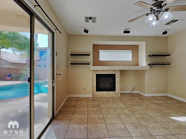 Foto del edificio - 3721 Tiger Ridge Ln