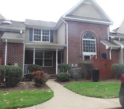 Building Photo - 1012 Primrose Ln