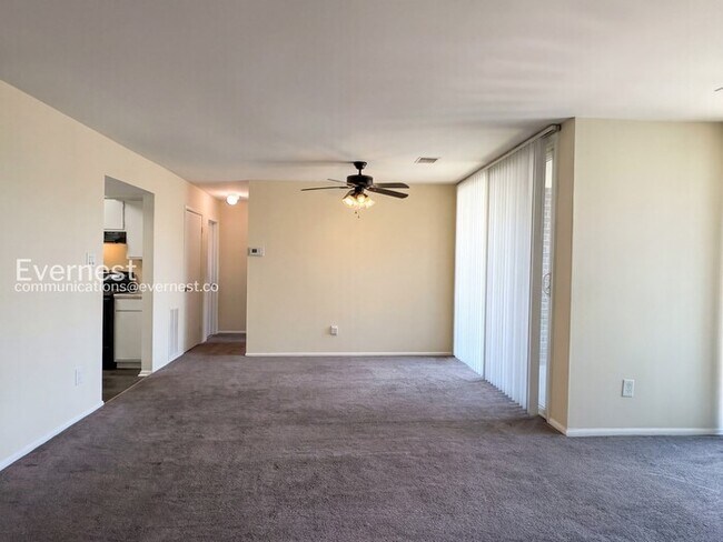 Foto del edificio - 10202 Prince Pl