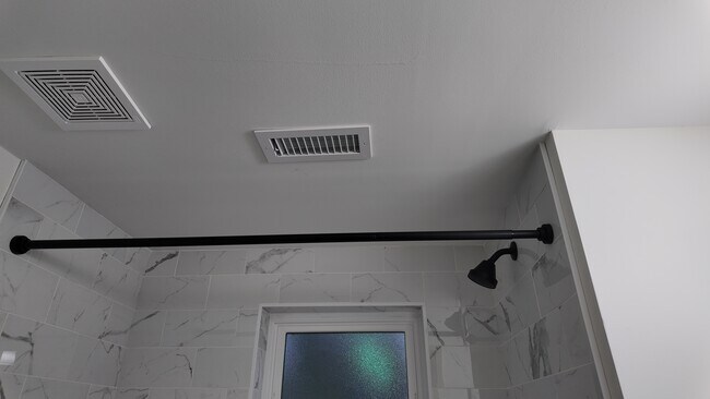 Building Photo - 1521 Anthony Dr