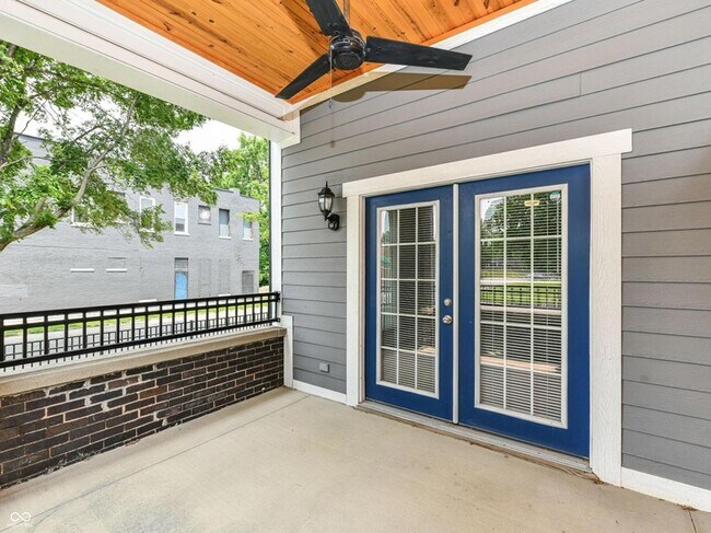 Foto del edificio - 2645 N College Ave