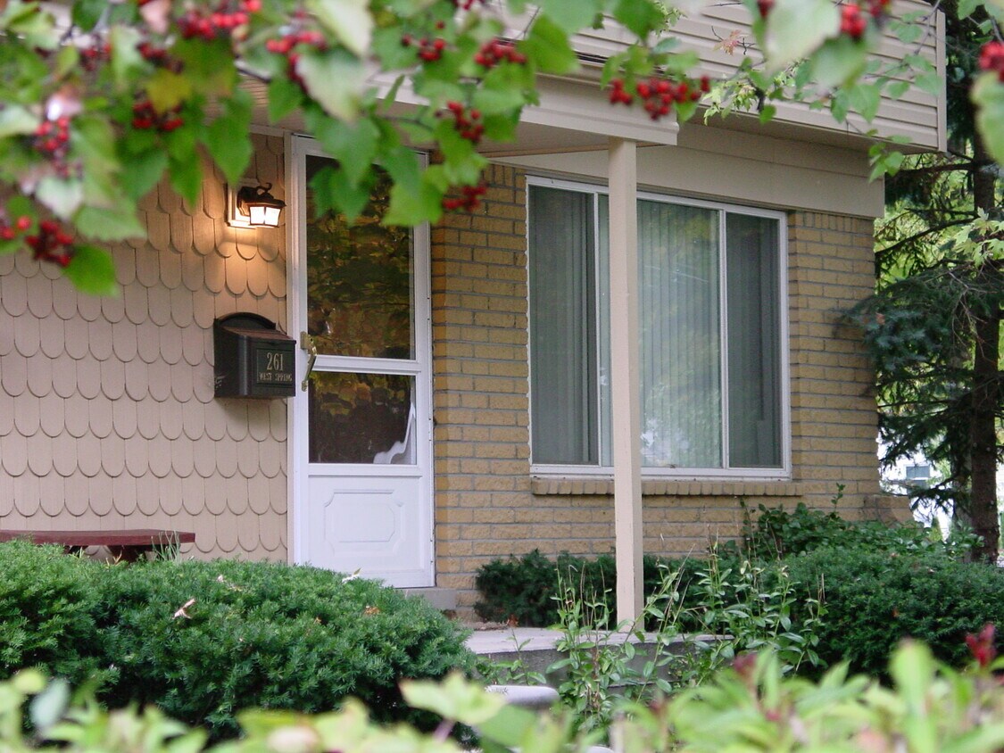 Front entrance - 233 West Spring Street