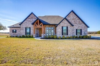 Building Photo - 1845 Soda Springs Rd