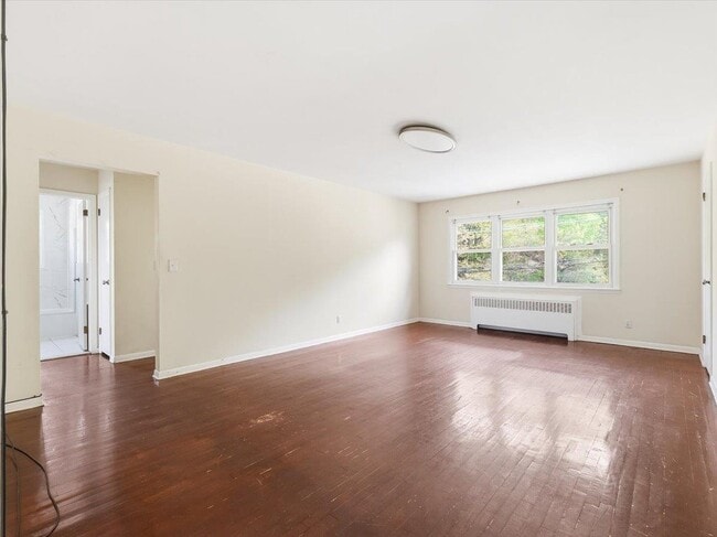 Foto del edificio - 648 Fairview Ave