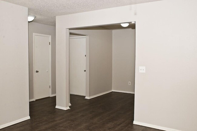 Foto del edificio - 3208 SE 56th St