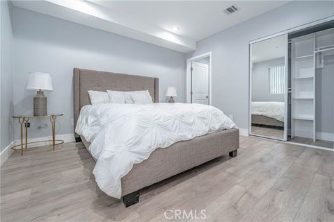 Foto del edificio - 232 E Gage Ave