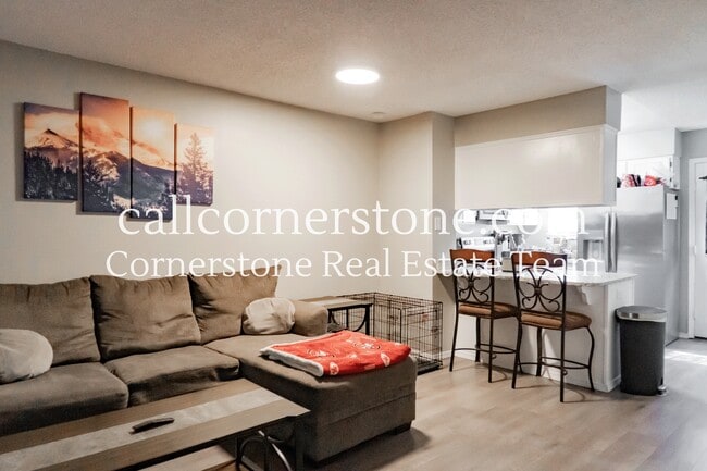 Building Photo - 3618 Queen Anne Way