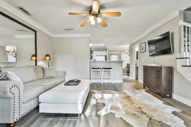 Foto del edificio - 480 N Jeff Davis Dr