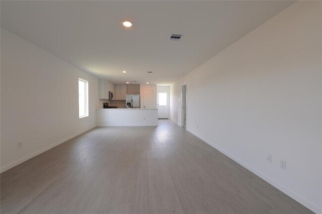 Building Photo - 111 Cedar Elm Ct