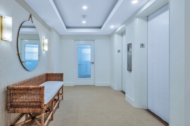 Foto del edificio - 170 N Ocean Blvd