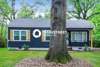 Building Photo - 563 Sandridge St