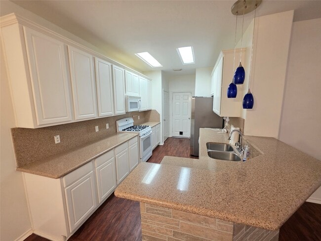 Building Photo - 114 E Stedhill Loop