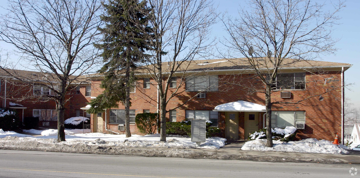 Building Photo - Fairview Gardens