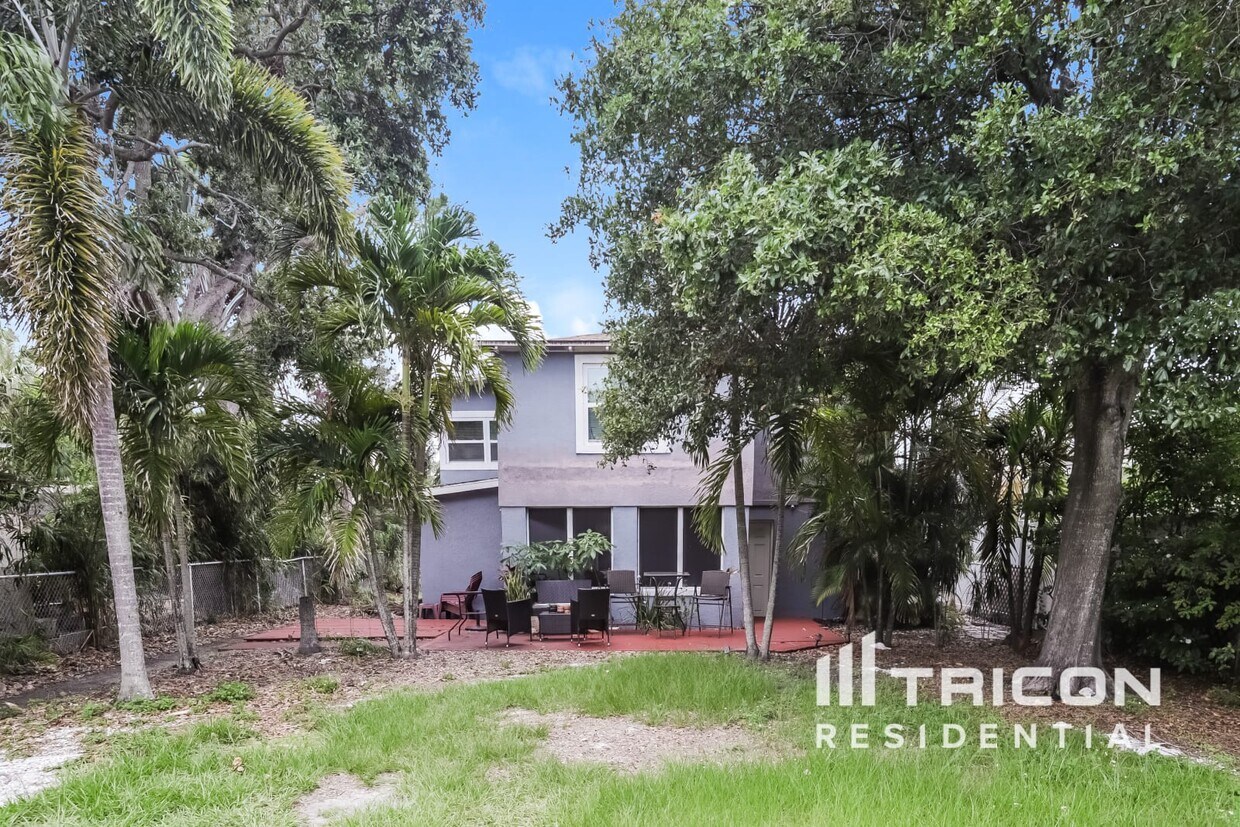Foto principal - 5036 22nd St N