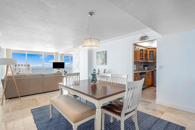 Building Photo - 3546 S Ocean Blvd
