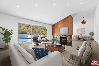 Building Photo - 6441 Tahoe Dr