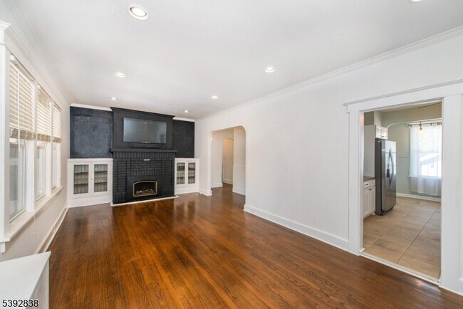 Foto del edificio - 331 Diamond Bridge Ave