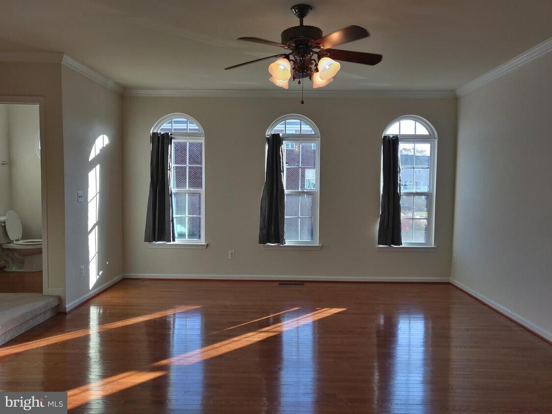 Foto principal - 42152 Sandown Park Terrace