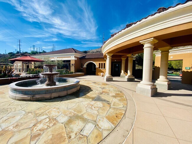 Foto del edificio - Beautiful  Escala Townhome  in Resort Styl...