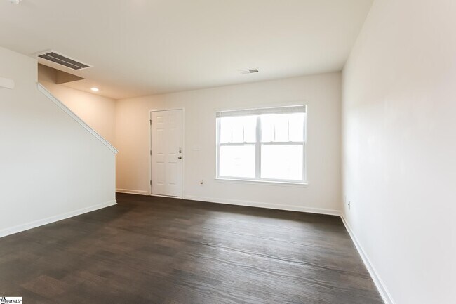 Building Photo - 224 Bracken Wds Wy