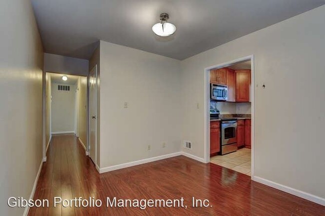 Building Photo - 360 W Olive Ave