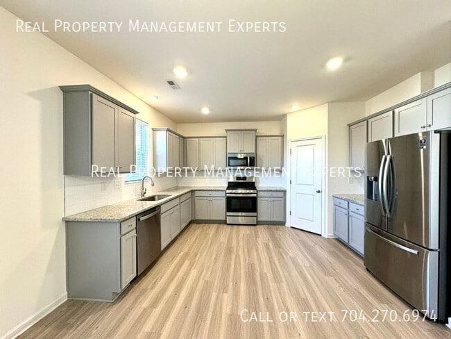 Photo - 3415 Selwyn Landing Dr House