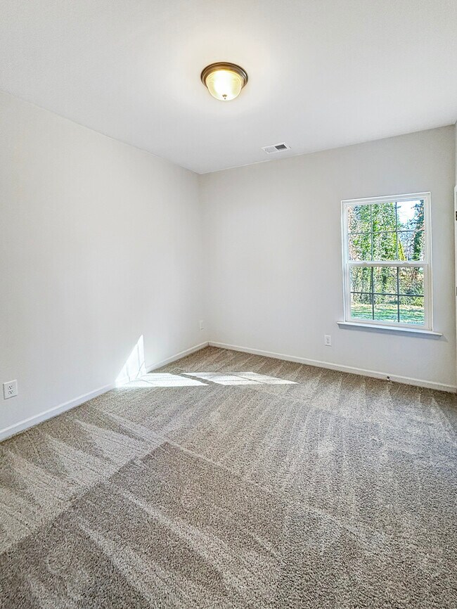 Foto del edificio - 10816 Mt Holly Rd